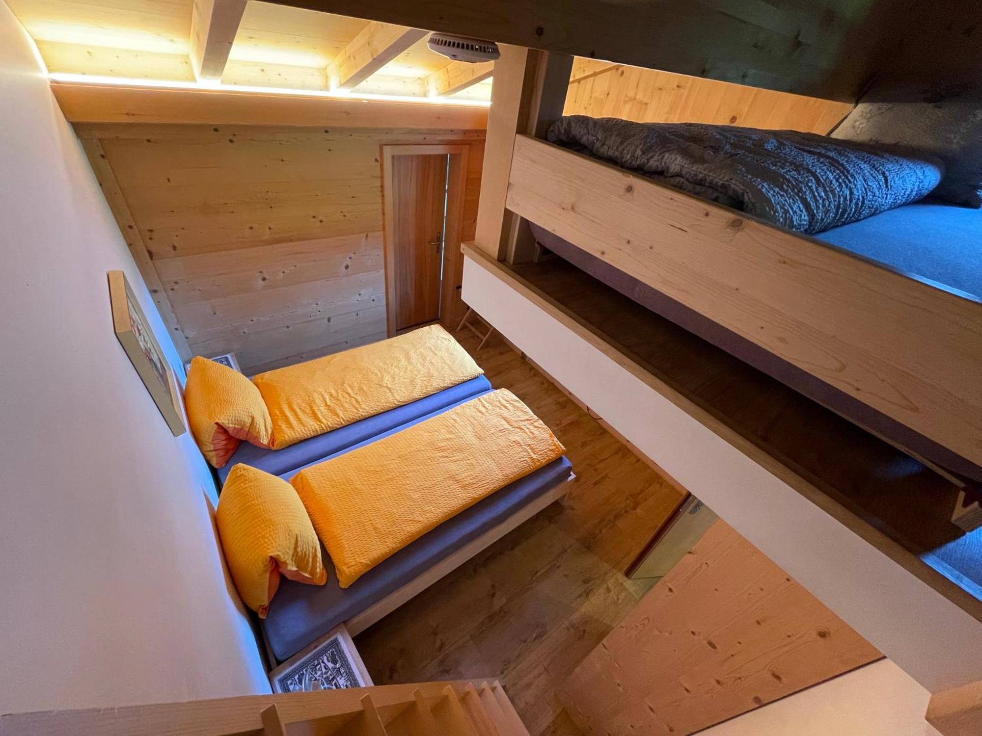 Alpenchalet Weidhaus Gstaad: Versatile Alpine Lodging Options Exterior photo
