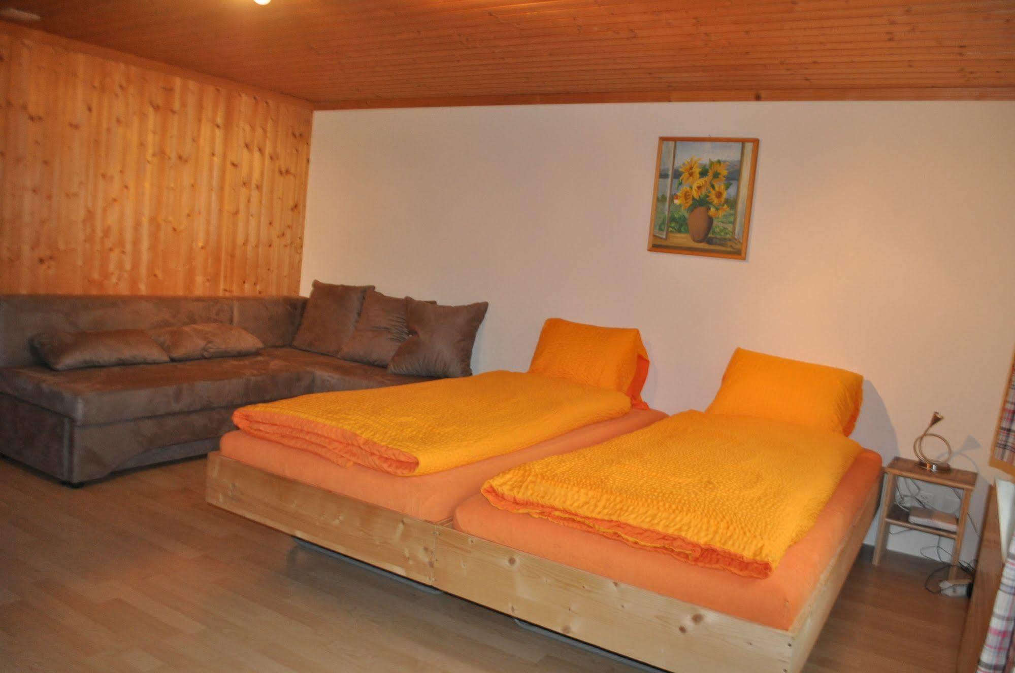 Alpenchalet Weidhaus Gstaad: Versatile Alpine Lodging Options Exterior photo